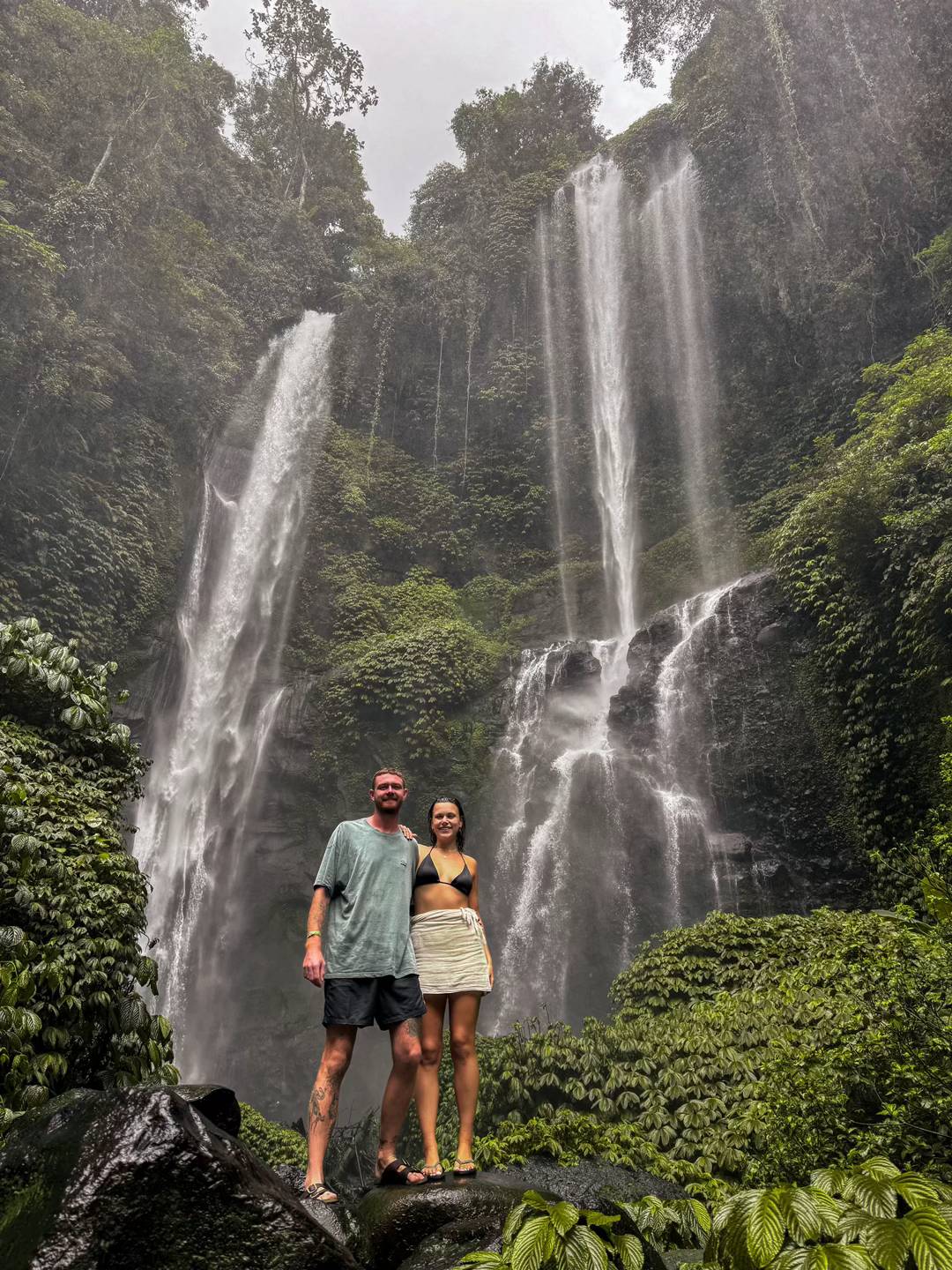 DOLPHINS+WATERFALLS+TEMPLE experience