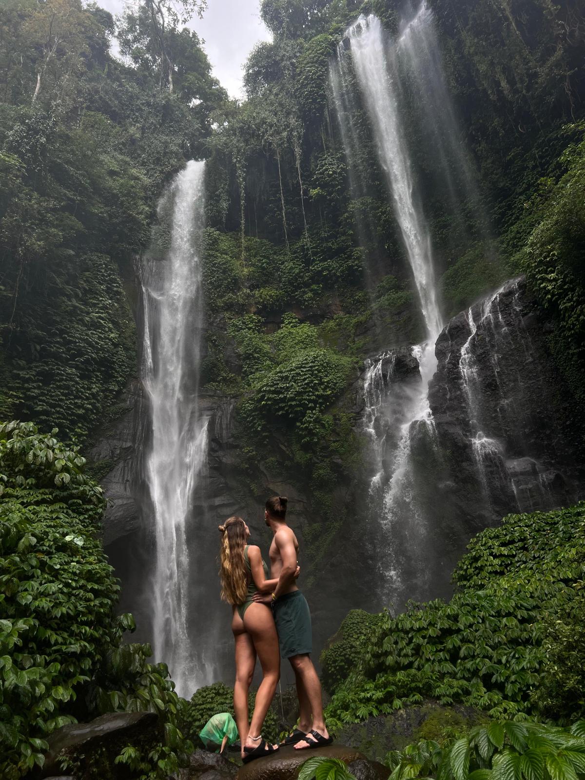 DOLPHINS+WATERFALLS+TEMPLE experience