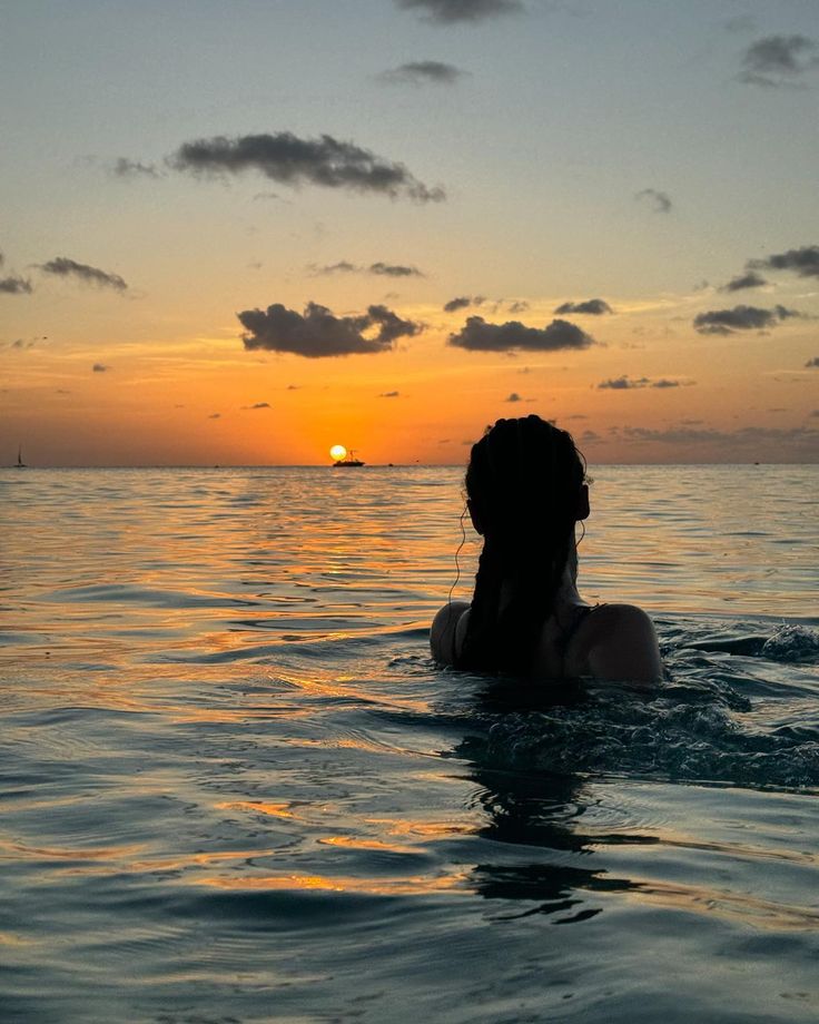 SUNSET+CORAL REEF+BIOLUMINESCENT experience